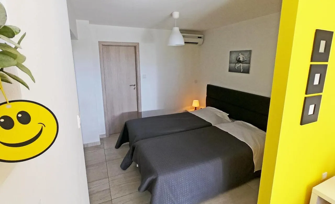 Rainbow Apartments Ayia Napa 0*,
